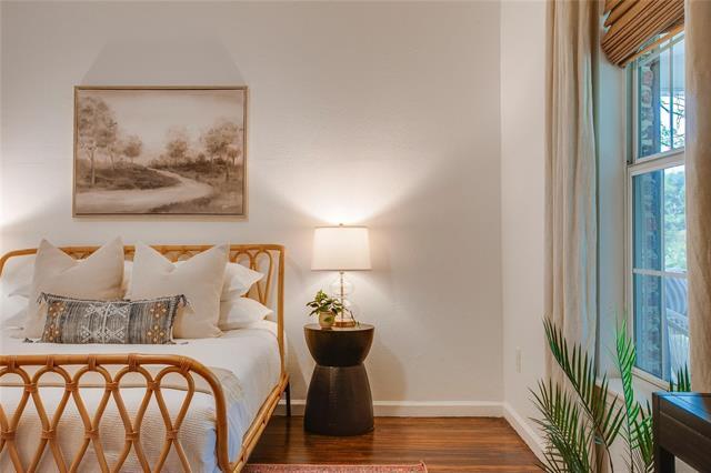 Building Photo - 716 S Rosemont Ave