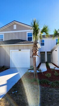 Building Photo - 365 Coastline Wy