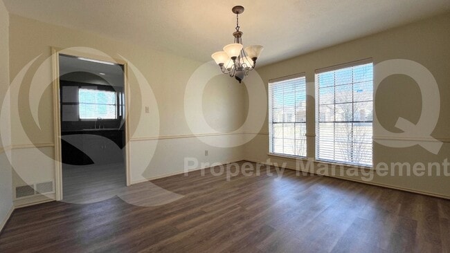 Building Photo - 10 Cypress Ct