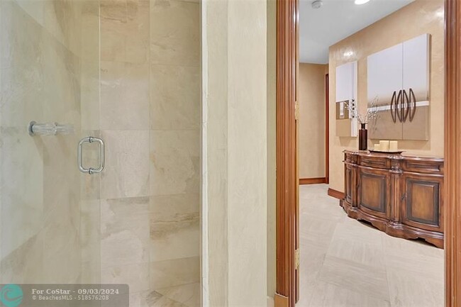 Building Photo - 4200 Coral Hills Dr