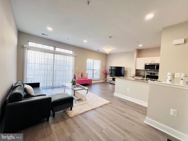 Building Photo - 46375 Pryor Square