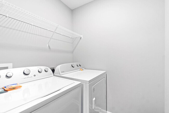 Building Photo - 867 Central Ave