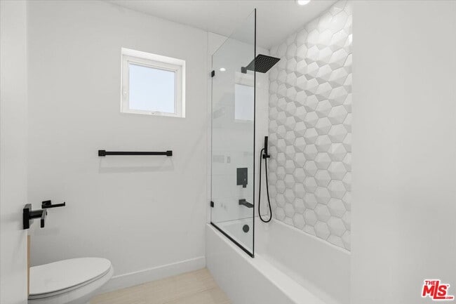 Building Photo - 841 N McCadden Pl