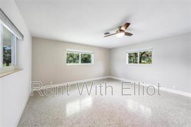 Building Photo - 3140 Calle Largo Dr