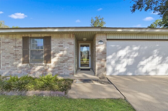 Building Photo - 16318 Cypress Point Dr