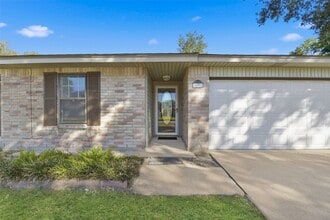 Building Photo - 16318 Cypress Point Dr