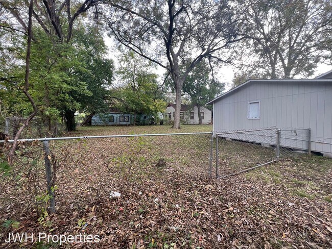 Building Photo - 4 br, 2 bath House - 501 Montgomery St