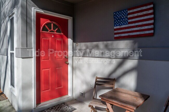 Building Photo - 1206 Ventura Pl