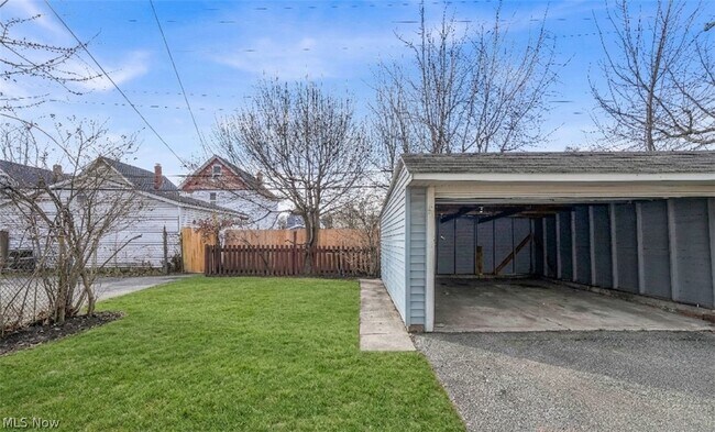 Building Photo - 3416 W 117th St