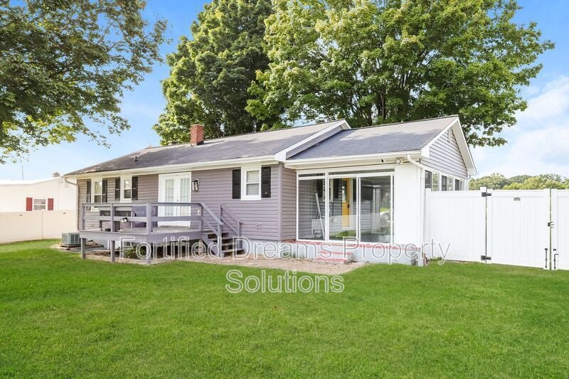 Building Photo - 157 Mickey Rd