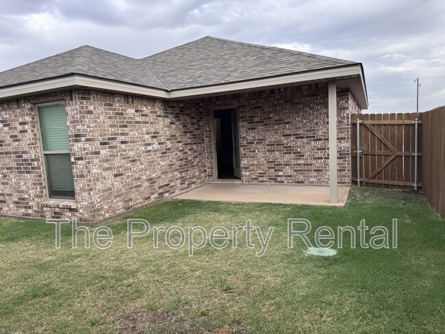 Building Photo - 520 Thicket Dr