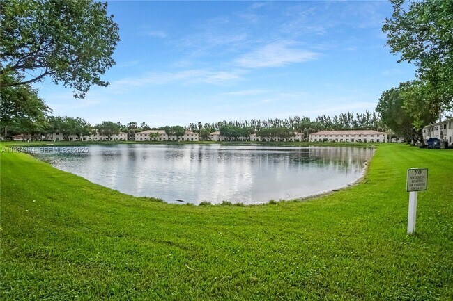 Building Photo - 1250 SE 29th St