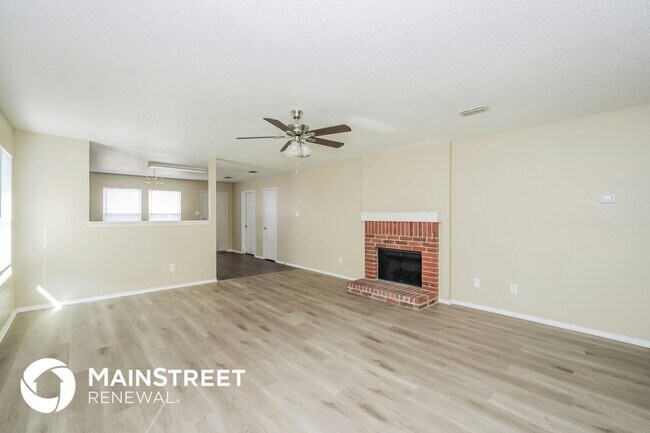 Building Photo - 16201 Blanco Ln