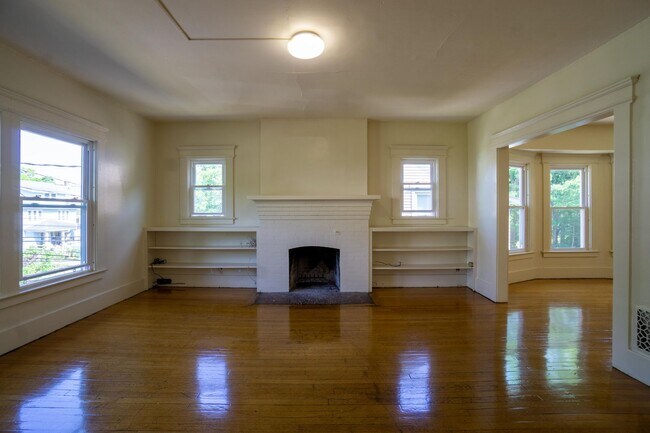Building Photo - 971 Lancaster Ave