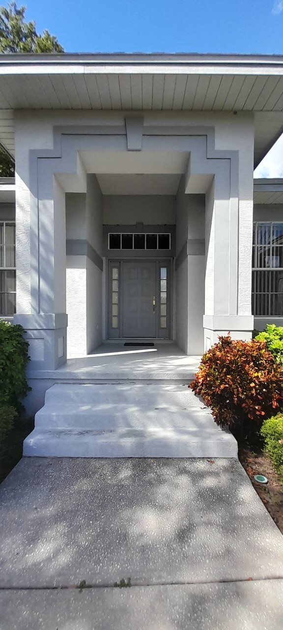 entrance - 2182 Longleaf Cir