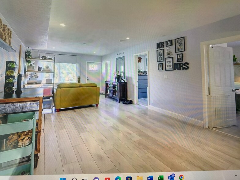 Building Photo - 1516 SW 30th Ave