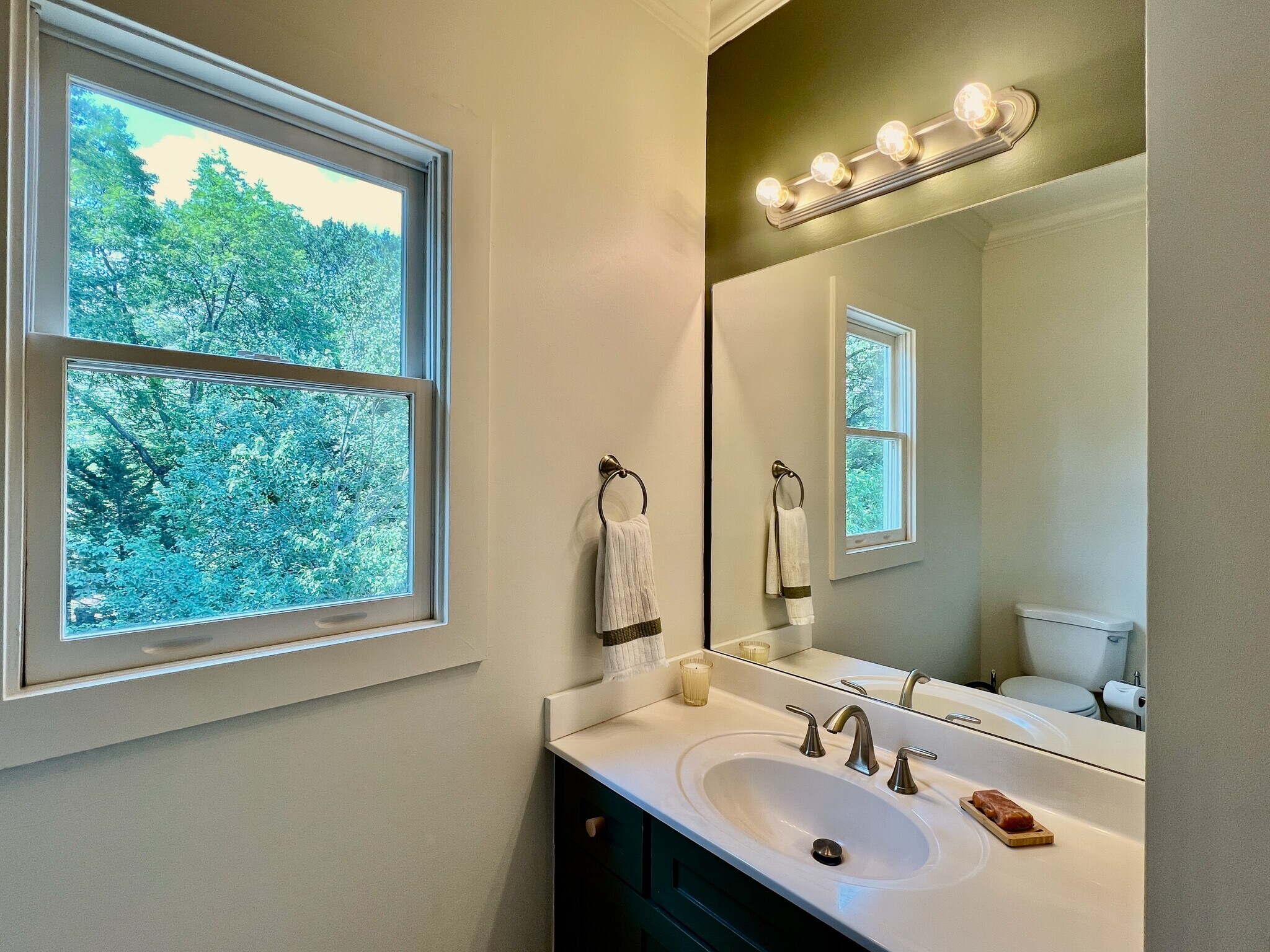 Upstairs Bathroom - 347 Ormond St SE