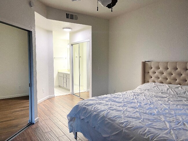 Building Photo - 13803 Pinkard Way