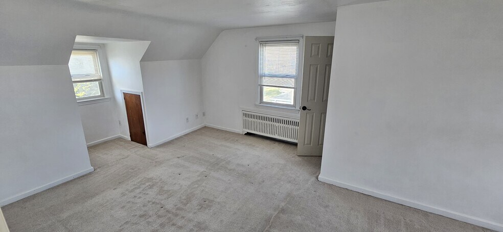 Building Photo - 421 Myrtle Ave