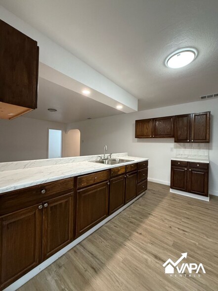 Building Photo - 4707 Dagmar Dr