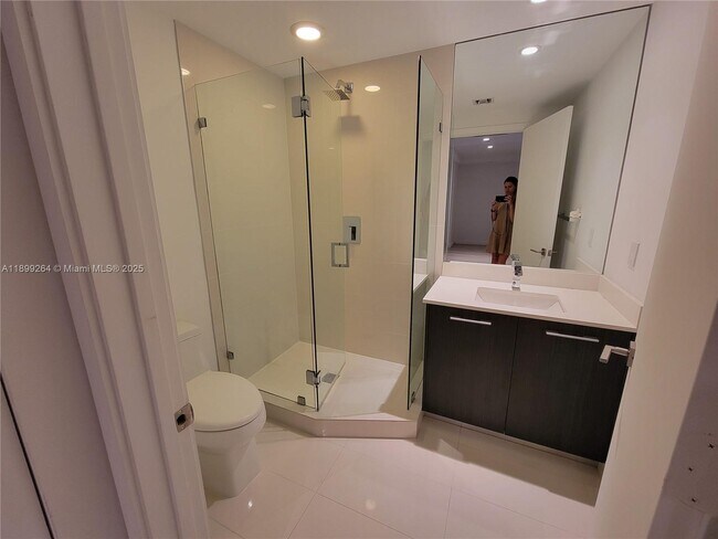 Building Photo - 45 SW 9th St