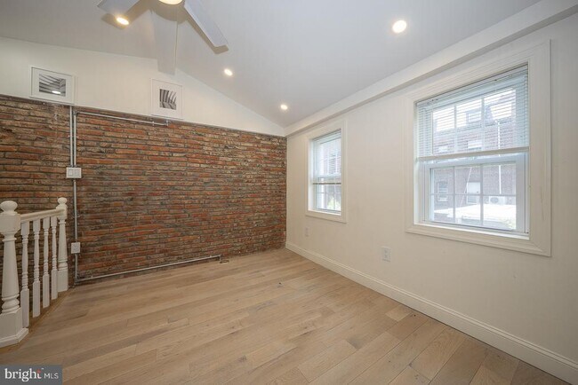 Building Photo - 117 S Beechwood St