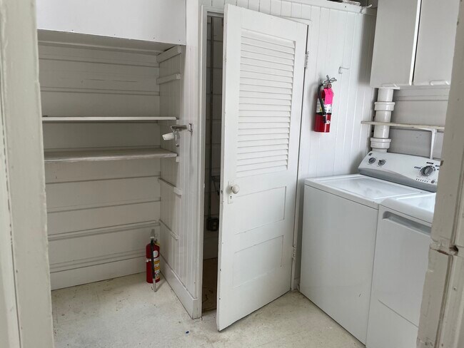 Before the remodel - 1551 Franklin St