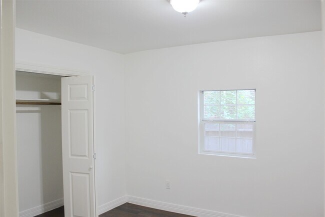 Building Photo - 4416 Holt St