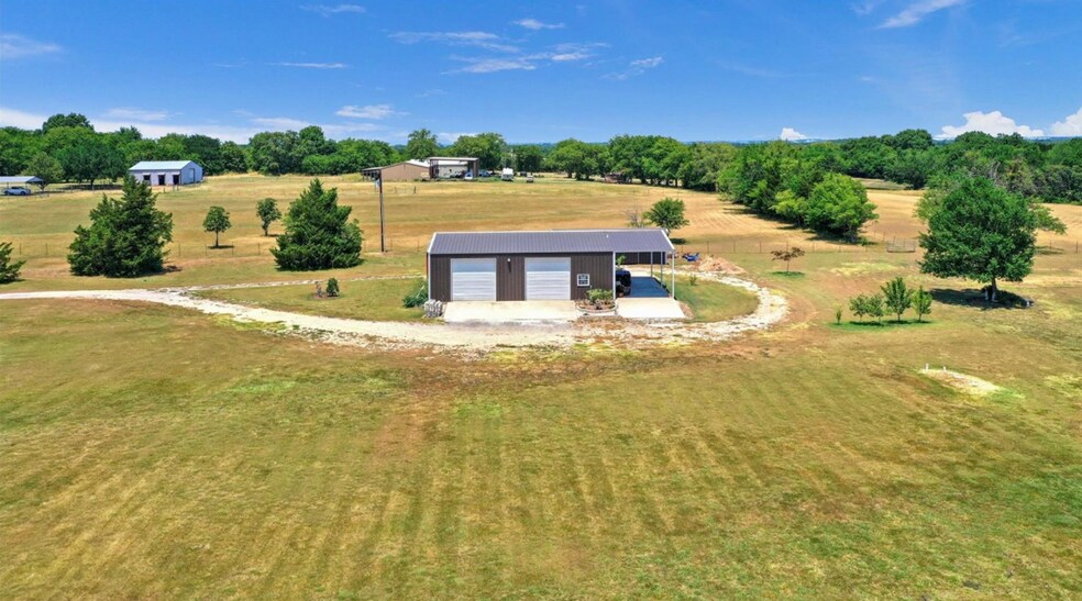 Building Photo - 424 Barbara Ln