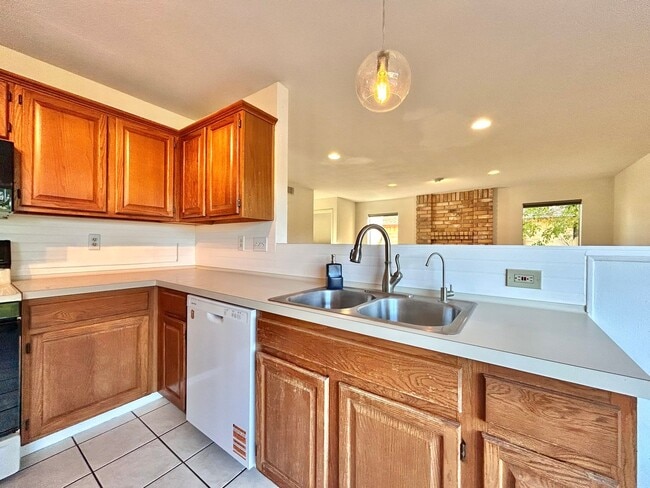 Building Photo - Spacious 4/BR 3.5/BA Two-Story Home with Peaceful Ambience