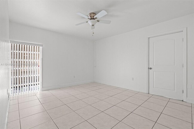 Building Photo - 15504 Sharpecroft Dr