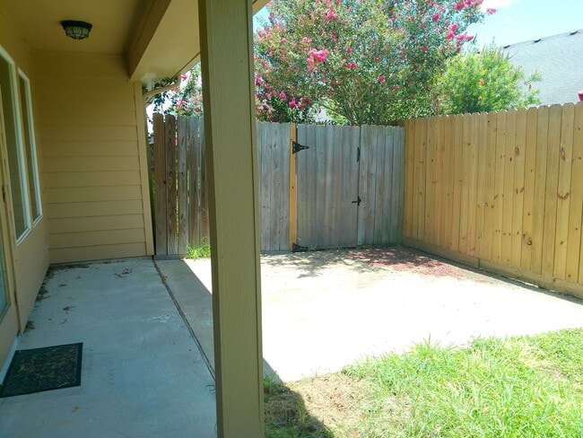 Building Photo - 4750 Grand Junction Drive