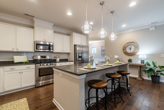 Building Photo - Foxland Crossing Gem: 3BR, 2.5BA, SS Appliances, 1-Car Garage!