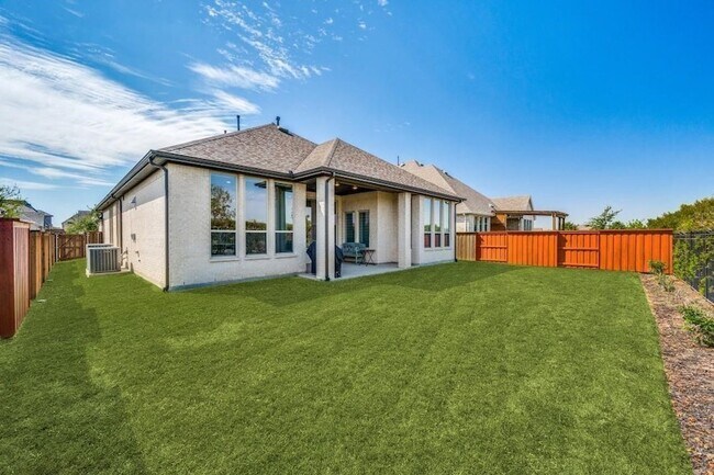 Building Photo - 3970 Sweet Clover Dr