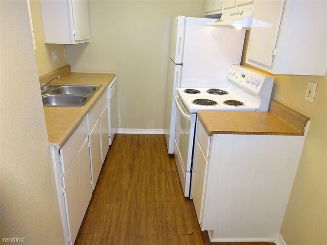 Building Photo - 810 NW 12th St