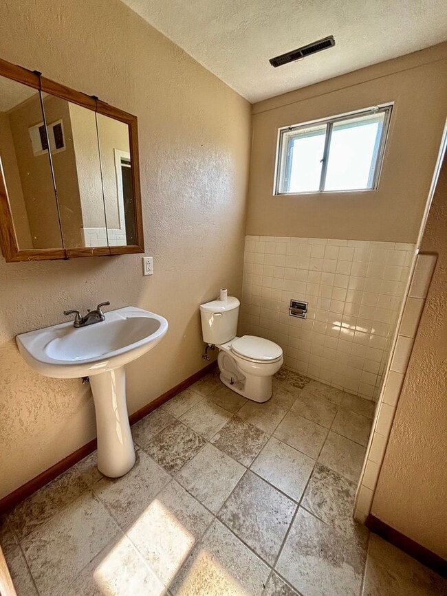 Building Photo - Italian Estates Property Management