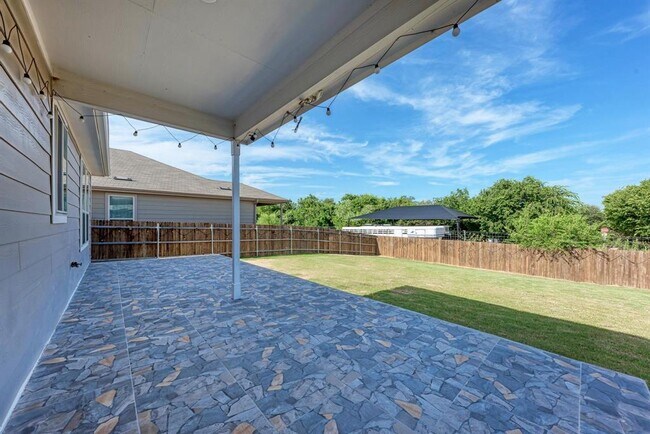 Building Photo - 120 Snowy Plover Ln