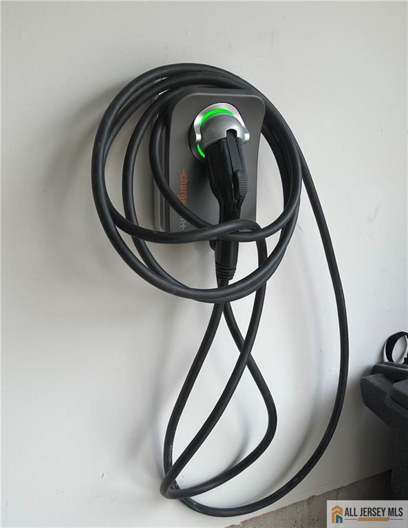 Building Photo - 30 Hamilton Dr