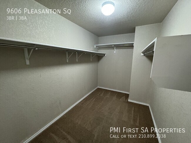 Building Photo - 9606 Pleasanton Square