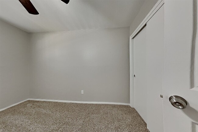 Building Photo - 17030 Highworth Dr