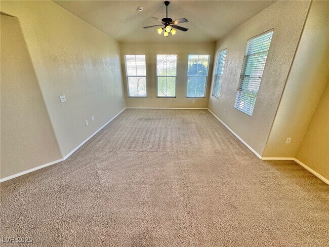 Building Photo - 10550 W Alexander Rd