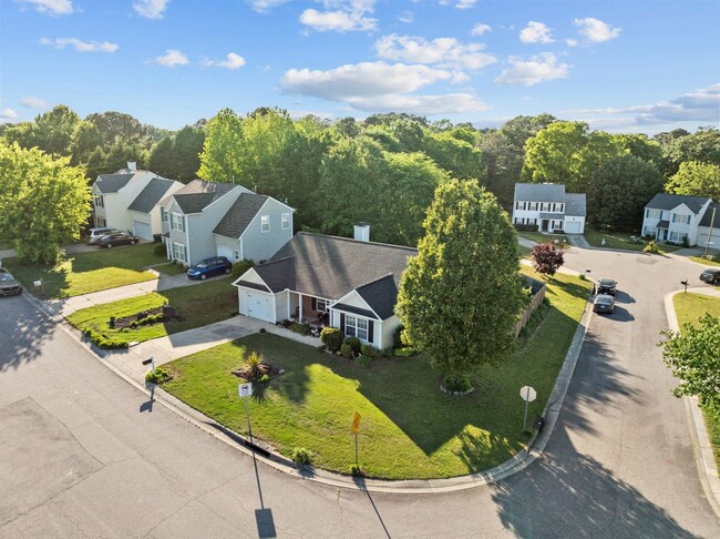 Building Photo - Charming 3-Bedroom Brick Ranch in Raleigh ...