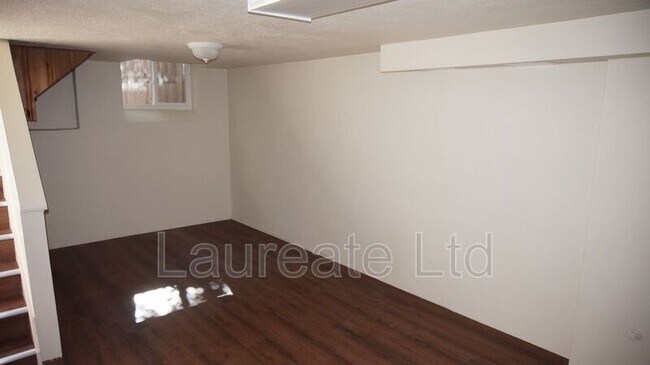Building Photo - 536 Jackson St