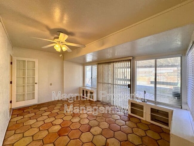 Building Photo - 29820 Thornhill Dr