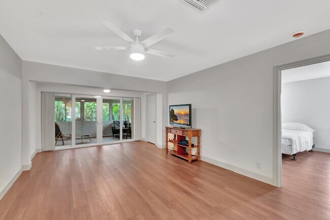 Building Photo - 1140 Mahogany Way