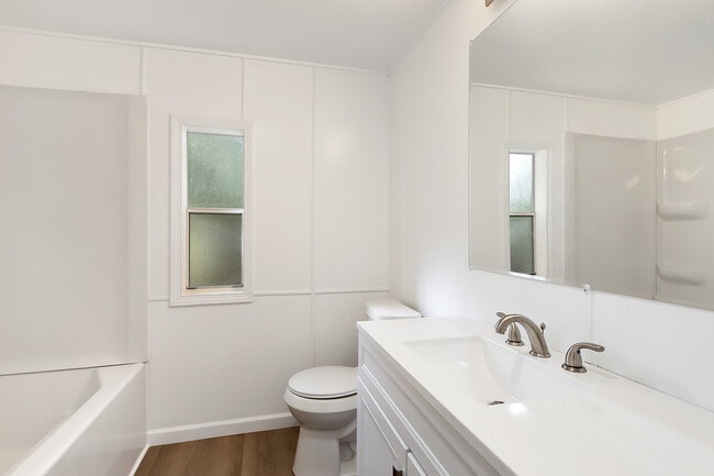 Building Photo - 36375 Longleaf Dr