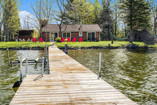 Building Photo - 2120 Walleye Ln