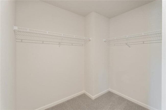 Building Photo - 211 Stoneybrook Dr