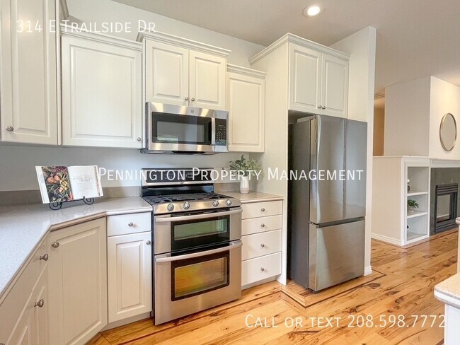 Building Photo - 314 E Trailside Dr