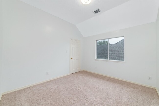 Building Photo - 304 Lago Vista St